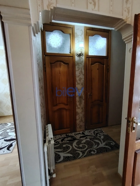 Aylıq Kirayə 3 otaqlı Köhnə Tikili bina evi  80m², Bakı