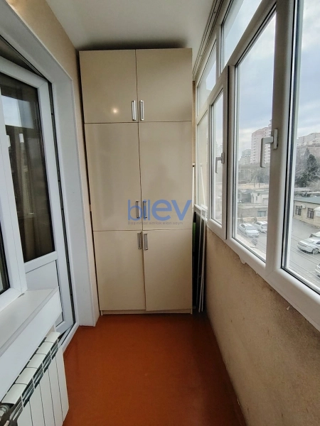 Aylıq Kirayə 3 otaqlı Köhnə Tikili bina evi  80m², Bakı