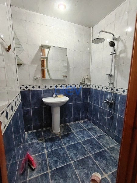 Aylıq Kirayə 3 otaqlı Köhnə Tikili bina evi  80m², Bakı