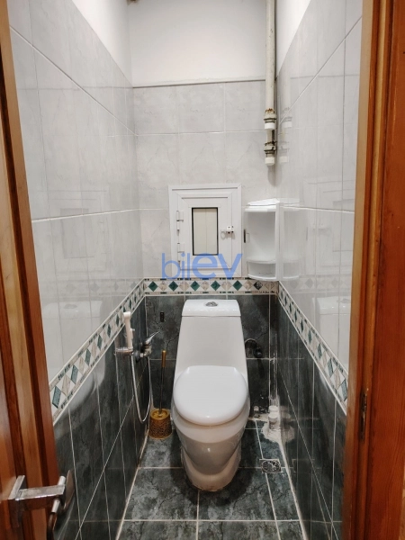 Aylıq Kirayə 3 otaqlı Köhnə Tikili bina evi  80m², Bakı