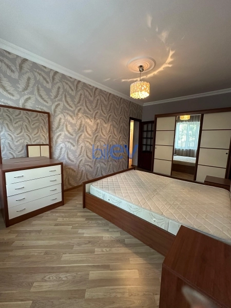 Aylıq Kirayə 3 otaqlı Köhnə Tikili bina evi  65m², Bakı