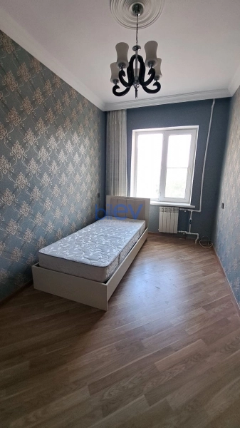 Aylıq Kirayə 3 otaqlı Köhnə Tikili bina evi  65m², Bakı