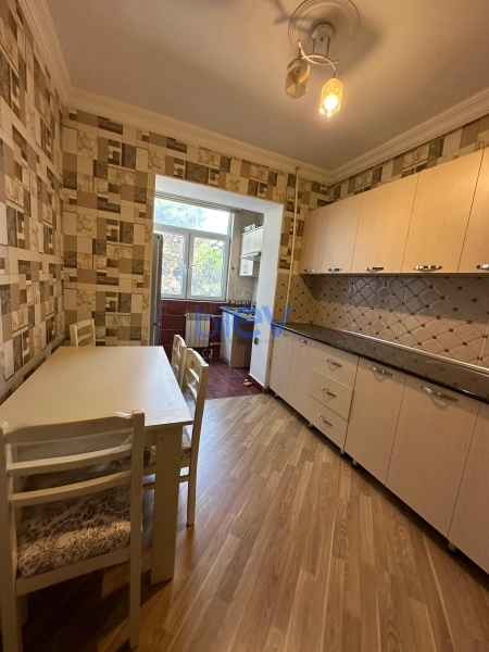 Aylıq Kirayə 3 otaqlı Köhnə Tikili bina evi  65m², Bakı