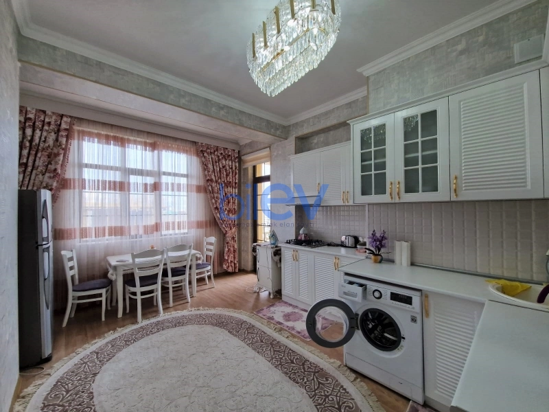 Aylıq Kirayə 2 otaqlı Yeni Tikili bina evi  98m², Bakı