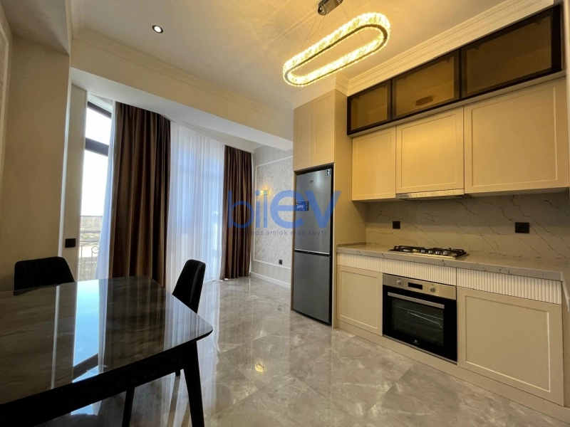 Aylıq Kirayə 2 otaqlı Yeni Tikili bina evi  90m², Bakı