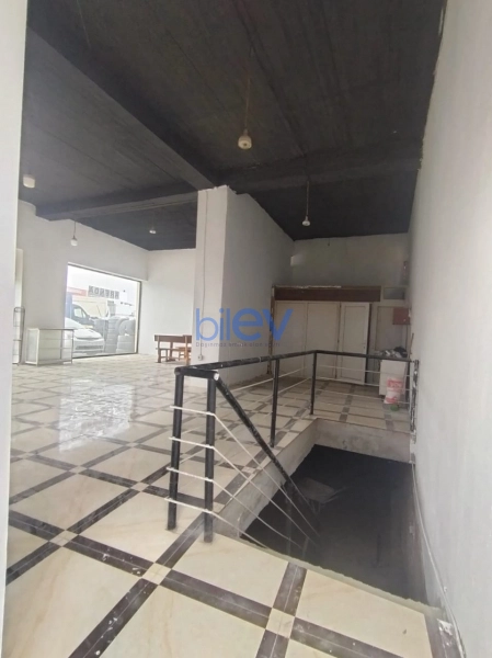 Aylıq Kirayə  otaqlı Obyekt  90m², Bakı
