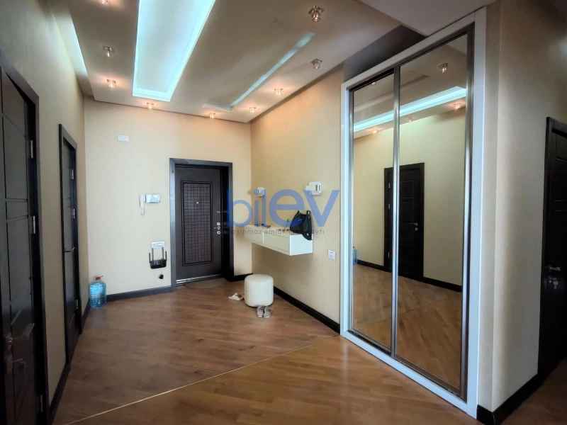 Aylıq Kirayə 4 otaqlı Yeni Tikili bina evi  176m², Bakı