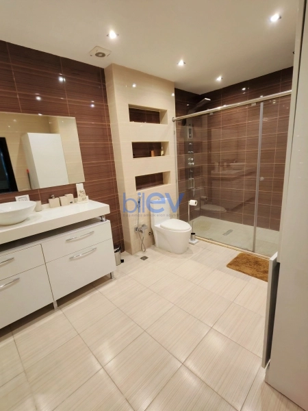 Aylıq Kirayə 4 otaqlı Yeni Tikili bina evi  176m², Bakı