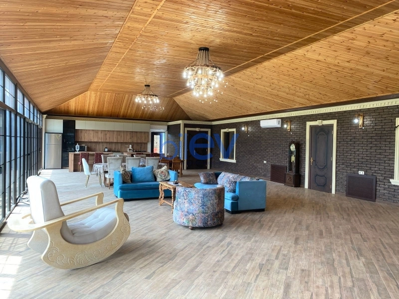 Aylıq Kirayə 5 otaqlı Həyət evi  352m², Bakı