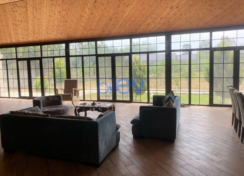 Aylıq Kirayə 5 otaqlı Həyət evi  352m², Bakı