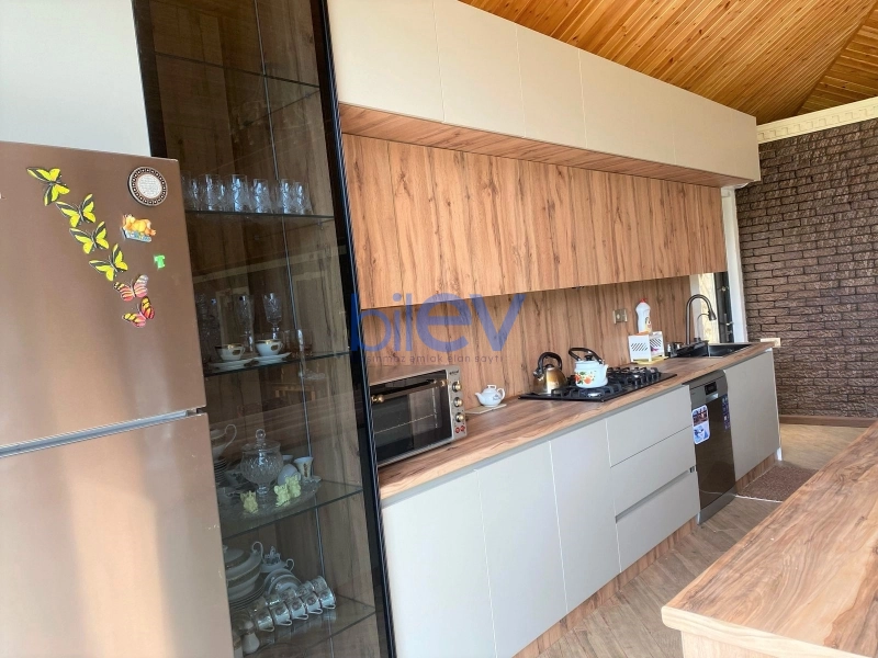Aylıq Kirayə 5 otaqlı Həyət evi  352m², Bakı