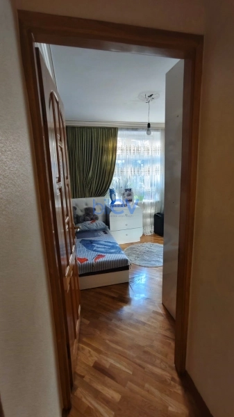 Satış 4 otaqlı Köhnə Tikili bina evi  100m², Bakı