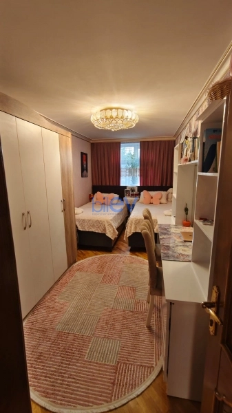 Satış 4 otaqlı Köhnə Tikili bina evi  100m², Bakı
