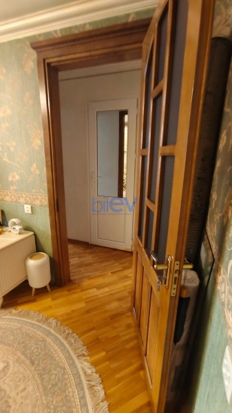 Satış 4 otaqlı Köhnə Tikili bina evi  100m², Bakı