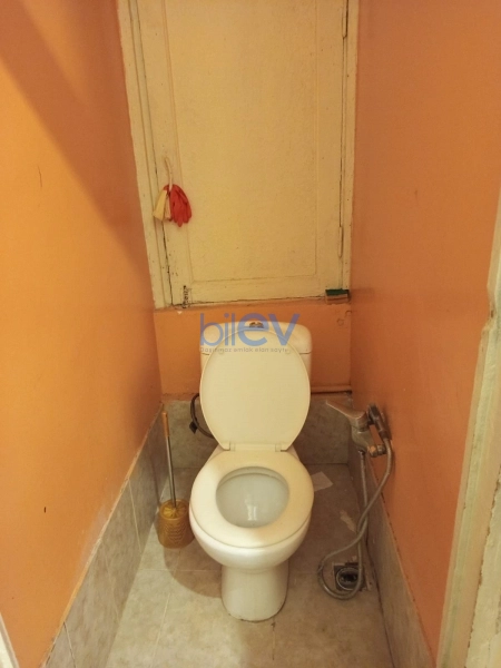 Aylıq Kirayə 2 otaqlı Köhnə Tikili bina evi  58m², Bakı