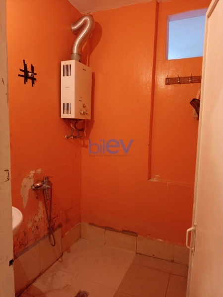 Aylıq Kirayə 2 otaqlı Köhnə Tikili bina evi  58m², Bakı