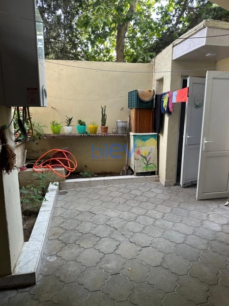 Aylıq Kirayə 4 otaqlı Həyət evi  80m², Bakı