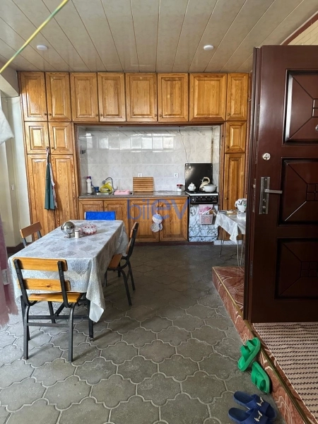 Aylıq Kirayə 4 otaqlı Həyət evi  80m², Bakı