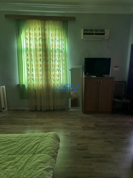 Aylıq Kirayə 4 otaqlı Həyət evi  80m², Bakı