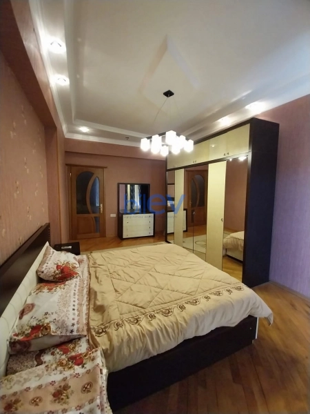 Aylıq Kirayə 2 otaqlı Yeni Tikili bina evi  78m², Bakı