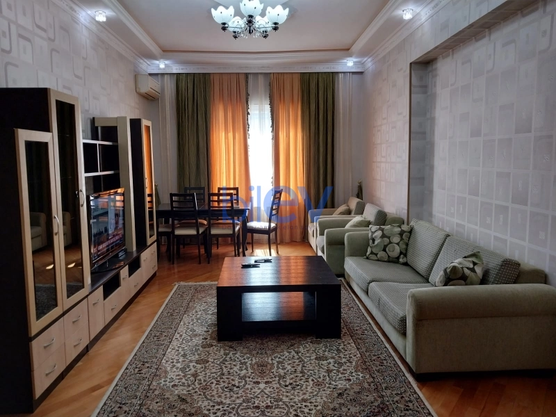 Aylıq Kirayə 2 otaqlı Yeni Tikili bina evi  78m², Bakı
