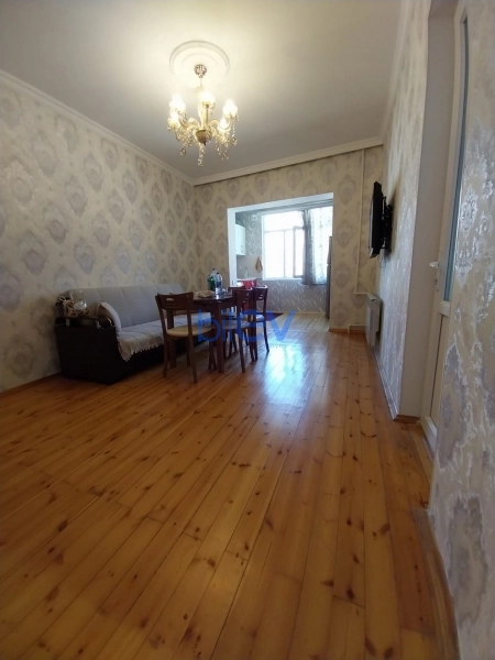 Aylıq Kirayə 2 otaqlı Köhnə Tikili bina evi  55m², Bakı