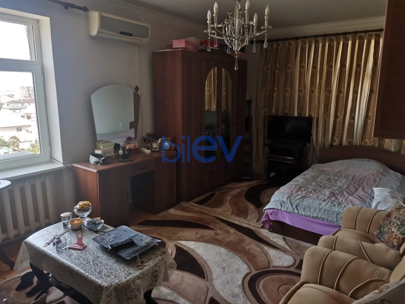 Aylıq Kirayə 1 otaqlı Köhnə Tikili bina evi  60m², Bakı