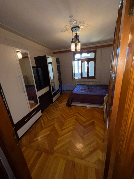 Aylıq Kirayə 2 otaqlı Köhnə Tikili bina evi  50m², Bakı