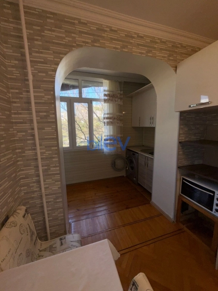 Aylıq Kirayə 2 otaqlı Köhnə Tikili bina evi  50m², Bakı