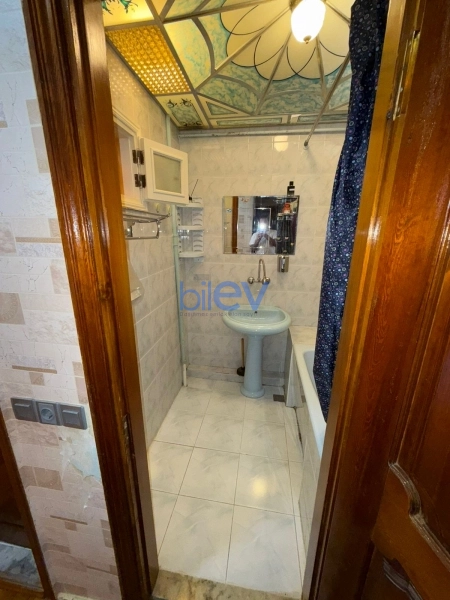 Aylıq Kirayə 2 otaqlı Köhnə Tikili bina evi  50m², Bakı