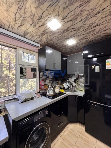 Satış 3 otaqlı Köhnə Tikili bina evi  80m², Bakı