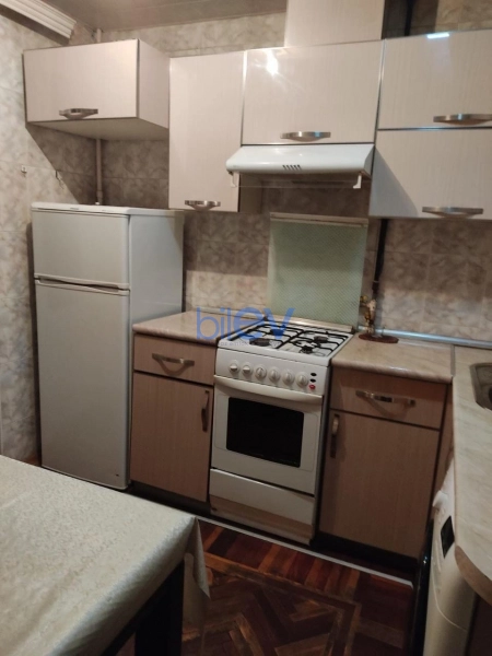 Aylıq Kirayə 5 otaqlı Köhnə Tikili bina evi  110m², Bakı