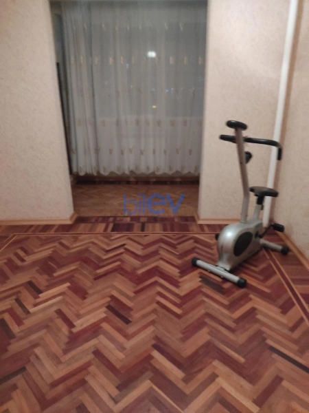Aylıq Kirayə 5 otaqlı Köhnə Tikili bina evi  110m², Bakı