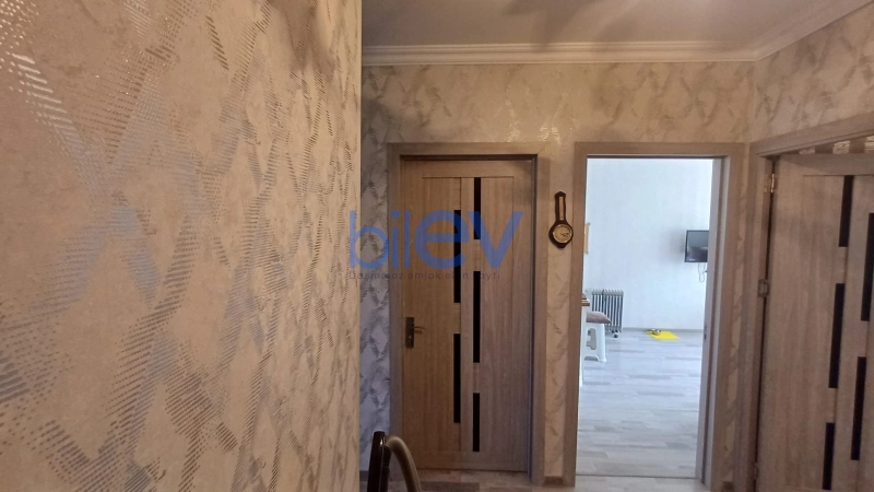 Satış 2 otaqlı Köhnə Tikili bina evi  80m², Bakı