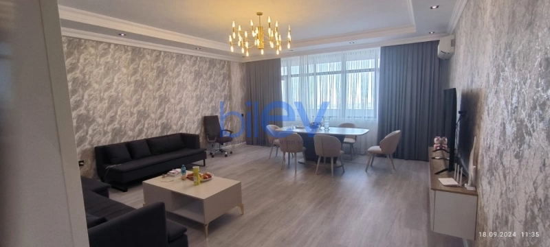 Satış 3 otaqlı Yeni Tikili bina evi  160m², Bakı