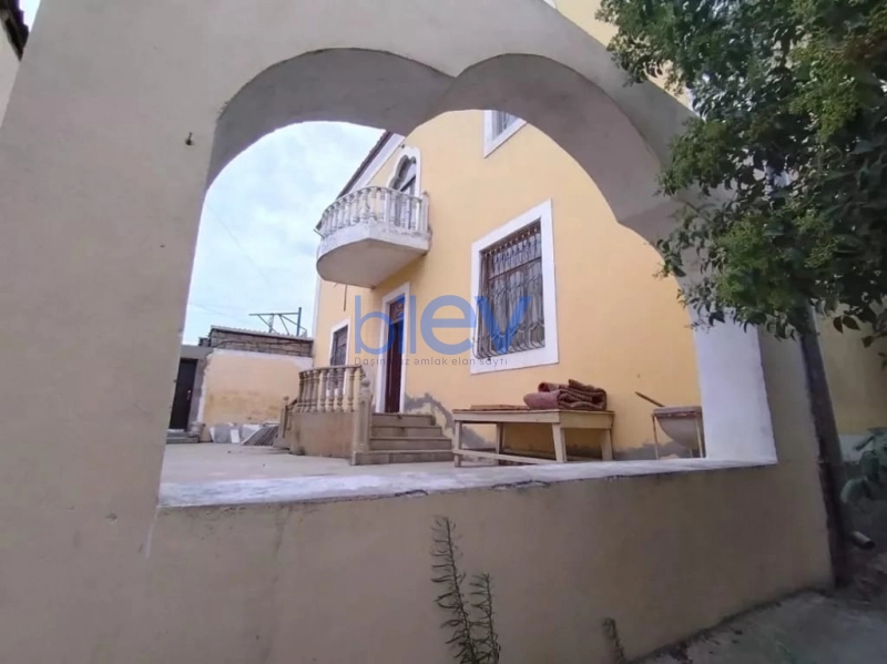 Satış 8 otaqlı Həyət evi  360m², Bakı