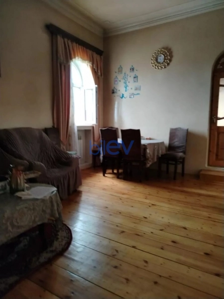 Satış 8 otaqlı Həyət evi  360m², Bakı