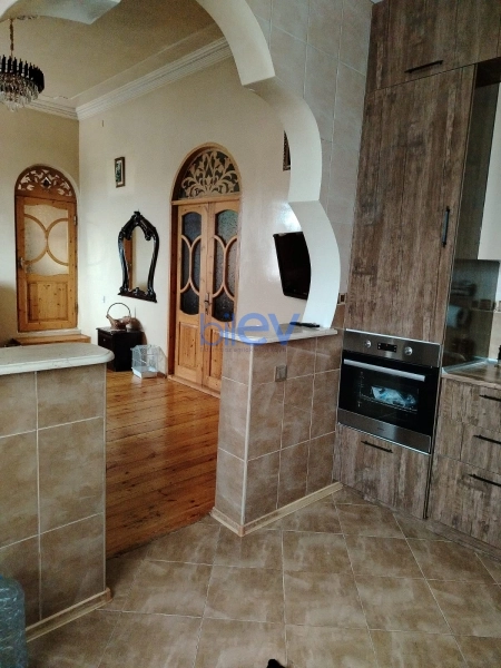 Satış 8 otaqlı Həyət evi  360m², Bakı