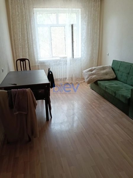 Aylıq Kirayə 2 otaqlı Köhnə Tikili bina evi  60m², Bakı
