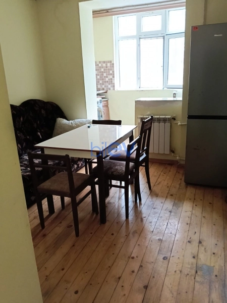 Aylıq Kirayə 2 otaqlı Köhnə Tikili bina evi  60m², Bakı