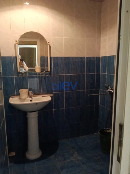 Aylıq Kirayə 2 otaqlı Köhnə Tikili bina evi  60m², Bakı