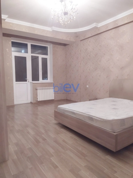 Satış 2 otaqlı Yeni Tikili bina evi  130m², Bakı