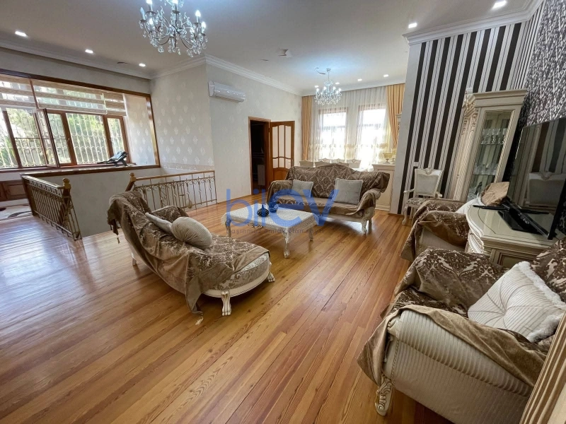 Satış 6 otaqlı Həyət evi  250m², Bakı