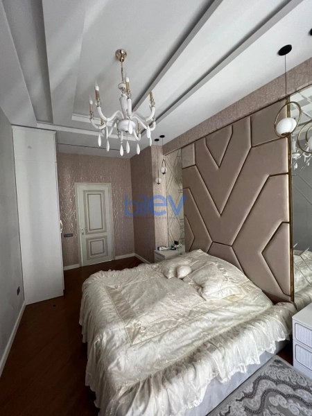 Aylıq Kirayə 3 otaqlı Yeni Tikili bina evi  110m², Bakı