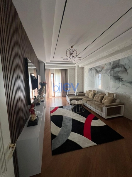 Aylıq Kirayə 3 otaqlı Yeni Tikili bina evi  110m², Bakı
