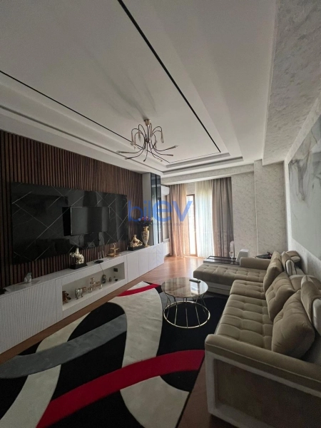 Aylıq Kirayə 3 otaqlı Yeni Tikili bina evi  110m², Bakı