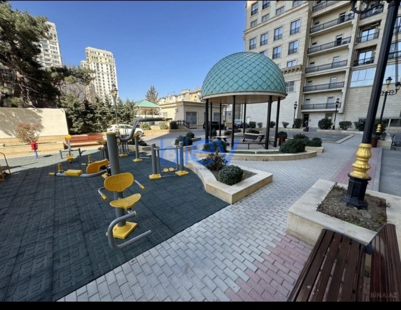 Aylıq Kirayə 3 otaqlı Yeni Tikili bina evi  110m², Bakı