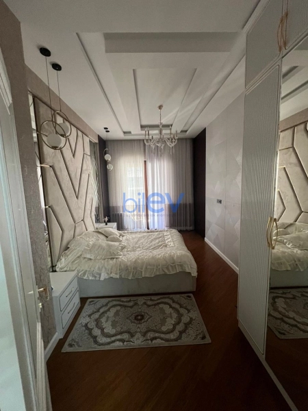 Aylıq Kirayə 3 otaqlı Yeni Tikili bina evi  110m², Bakı