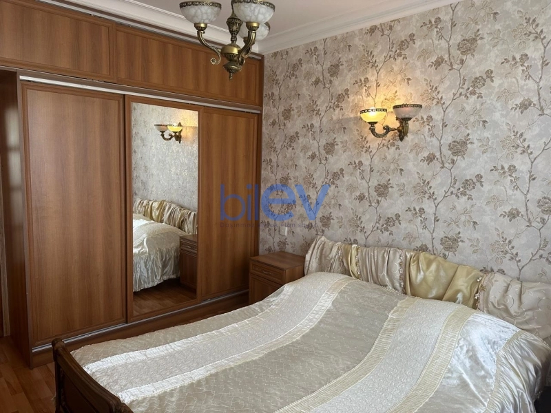 Satış 3 otaqlı Köhnə Tikili bina evi  72m², Bakı
