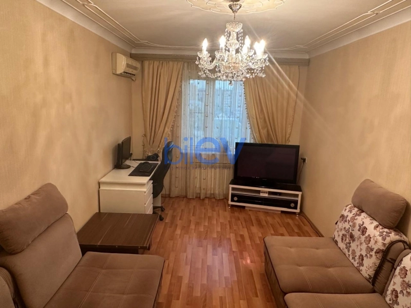 Satış 3 otaqlı Köhnə Tikili bina evi  72m², Bakı